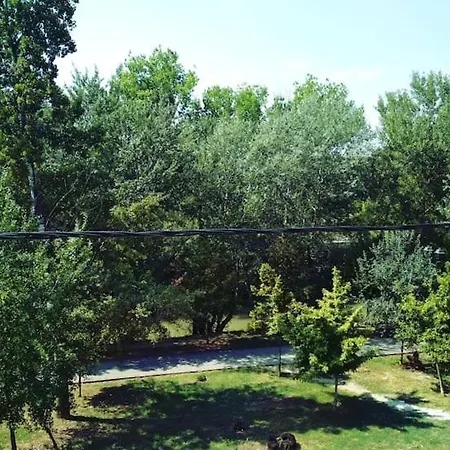 Larisa, Park View 公寓 拉里萨